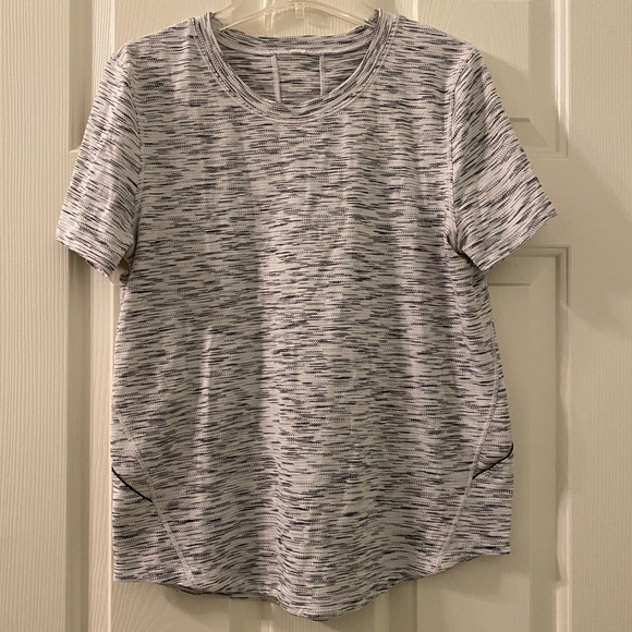 lululemon athletica Tops - Lululemon long distance short sleeve shirt